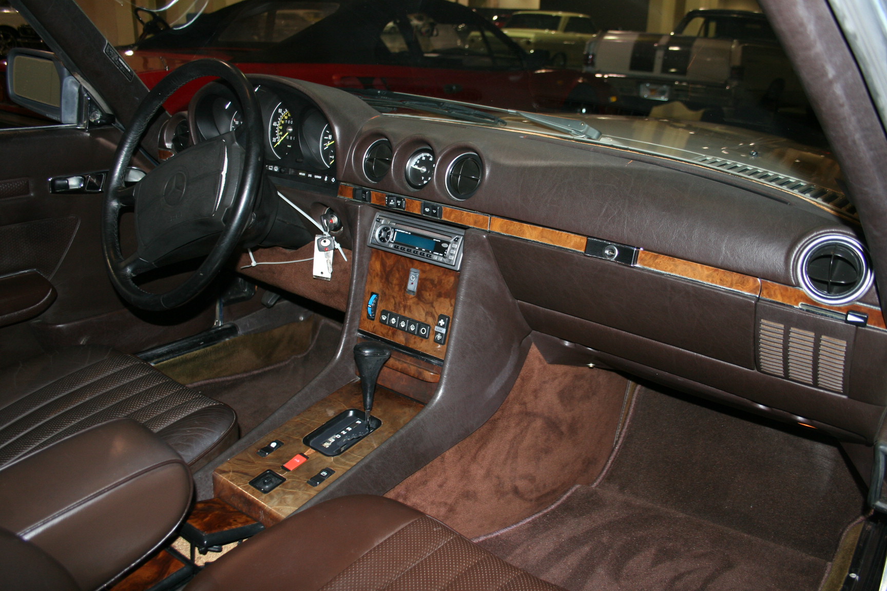 5th Image of a 1987 MERCEDES-BENZ 560 560SL