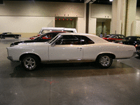 Image 3 of 10 of a 1967 PONTIAC GTO