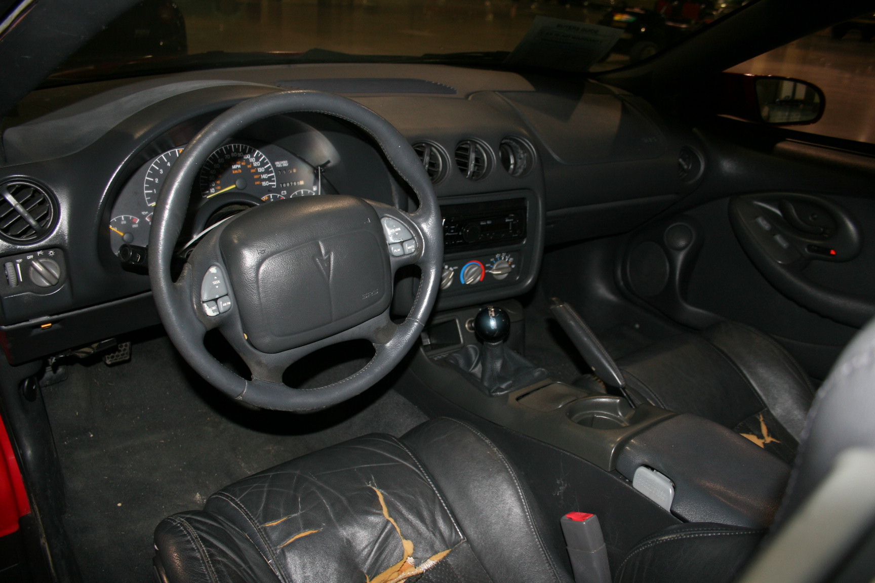 3rd Image of a 1996 PONTIAC FIREBIRD FORMULA