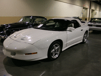 Image 2 of 10 of a 1995 PONTIAC FIREBIRD