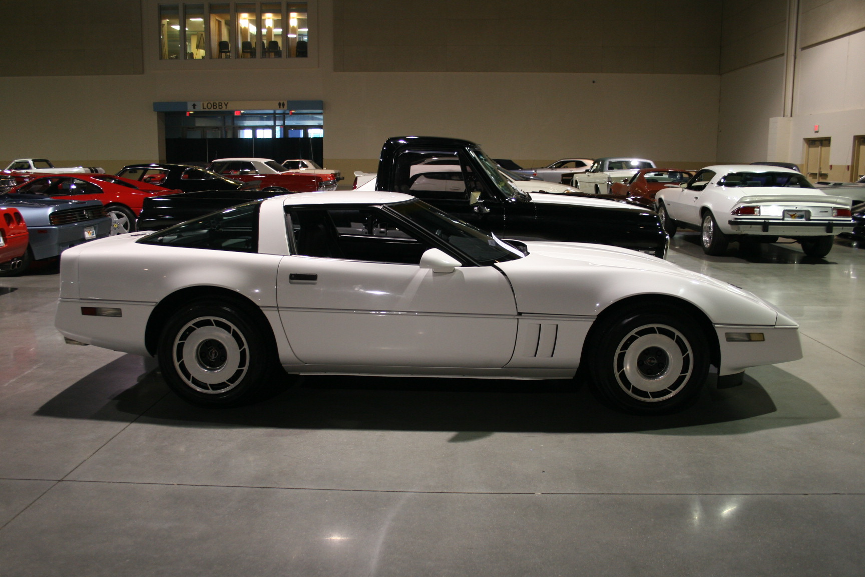 2nd Image of a 1984 CHEVROLET CORVETTE