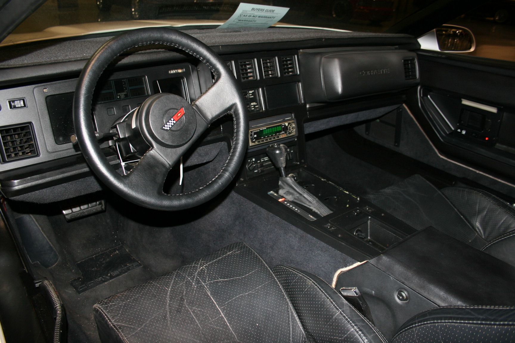 3rd Image of a 1984 CHEVROLET CORVETTE