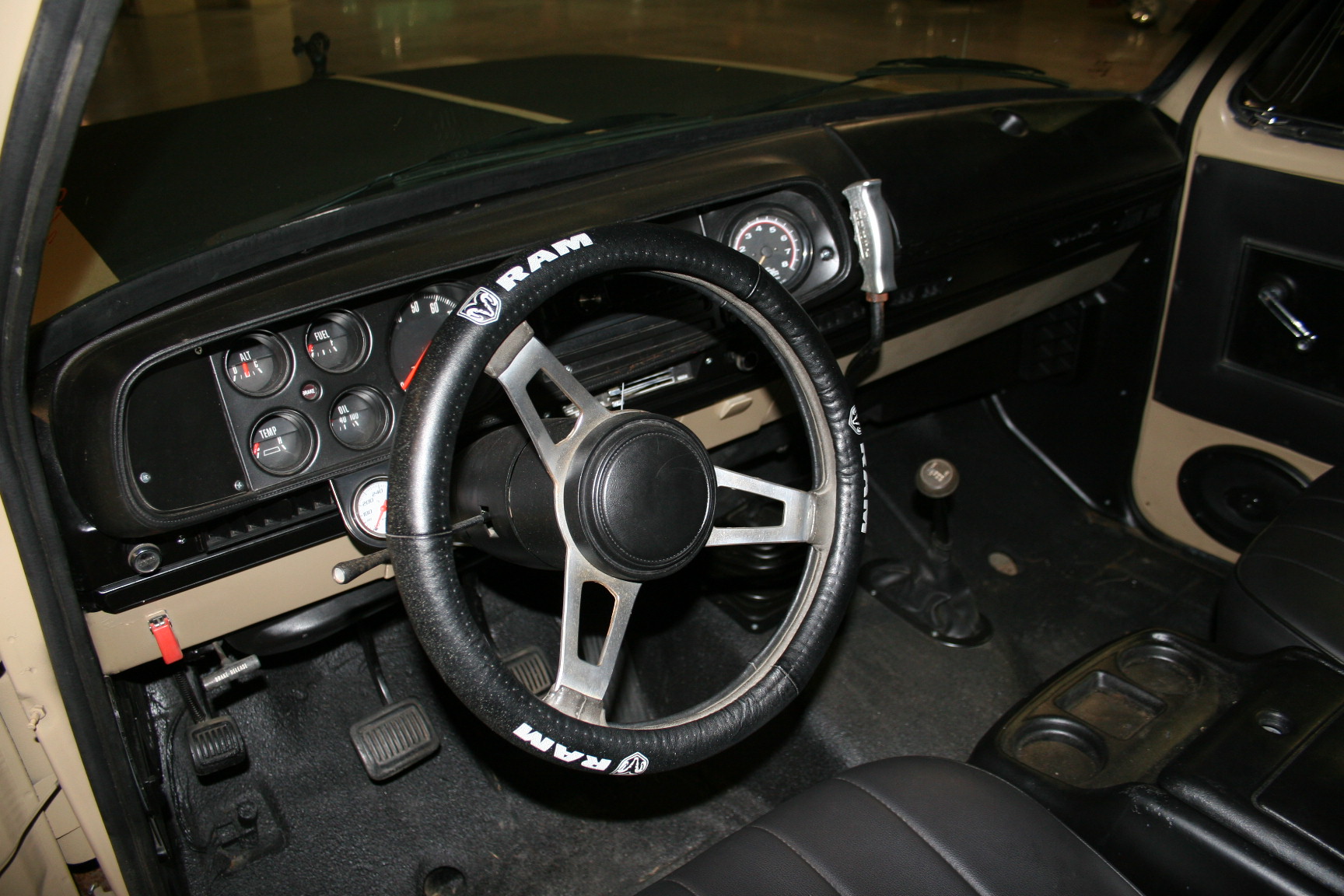 2nd Image of a 1978 DODGE RAM CHARGER