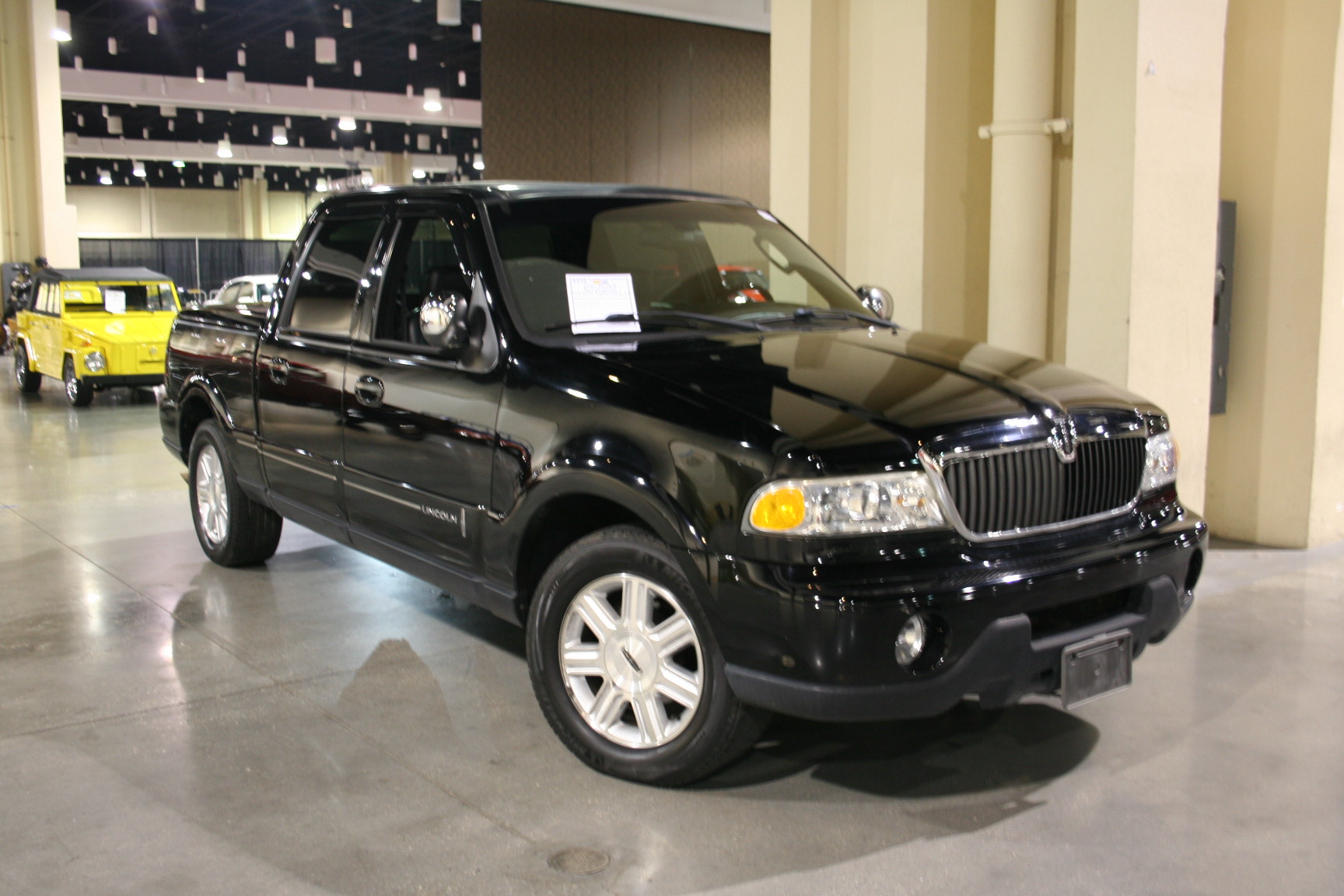 1st Image of a 2002 LINCOLN BLACKWOOD