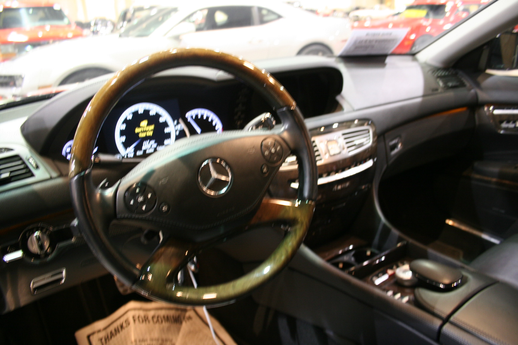 3rd Image of a 2011 MERCEDES-BENZ CL-CLASS CL550 SPORT