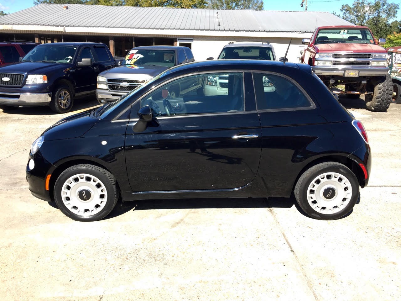 2nd Image of a 2015 FIAT FIAT 500