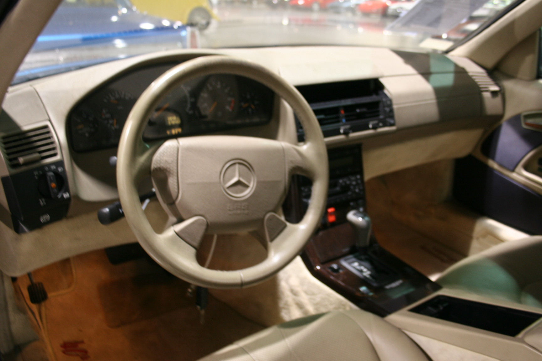 3rd Image of a 1998 MERCEDES-BENZ SL-CLASS SL500