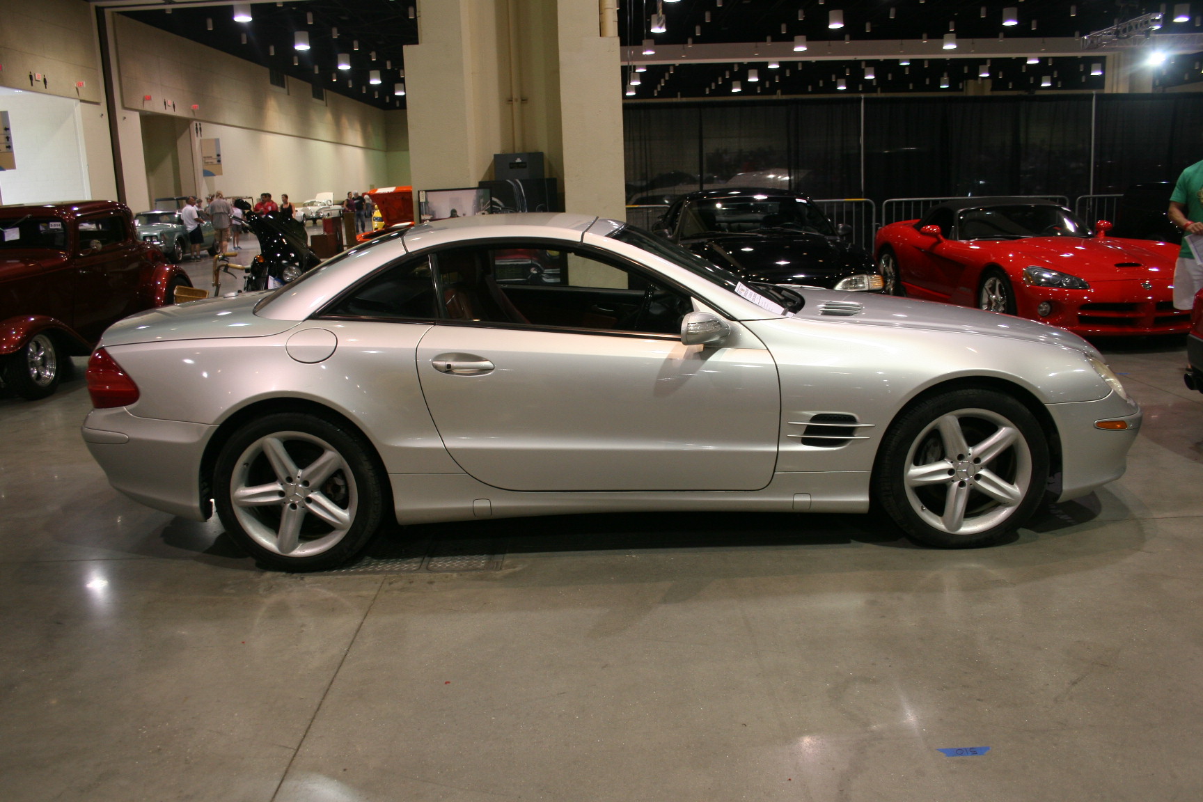 2nd Image of a 2005 MERCEDES-BENZ SL-CLASS SL500