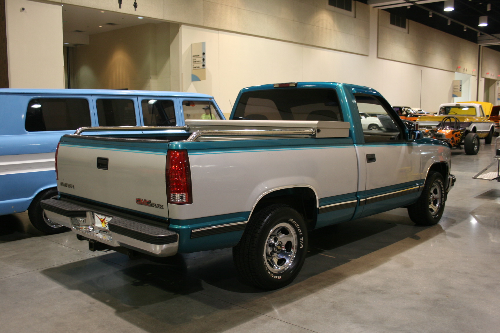 5th Image of a 1994 GMC TRUCK SIERRA C1500