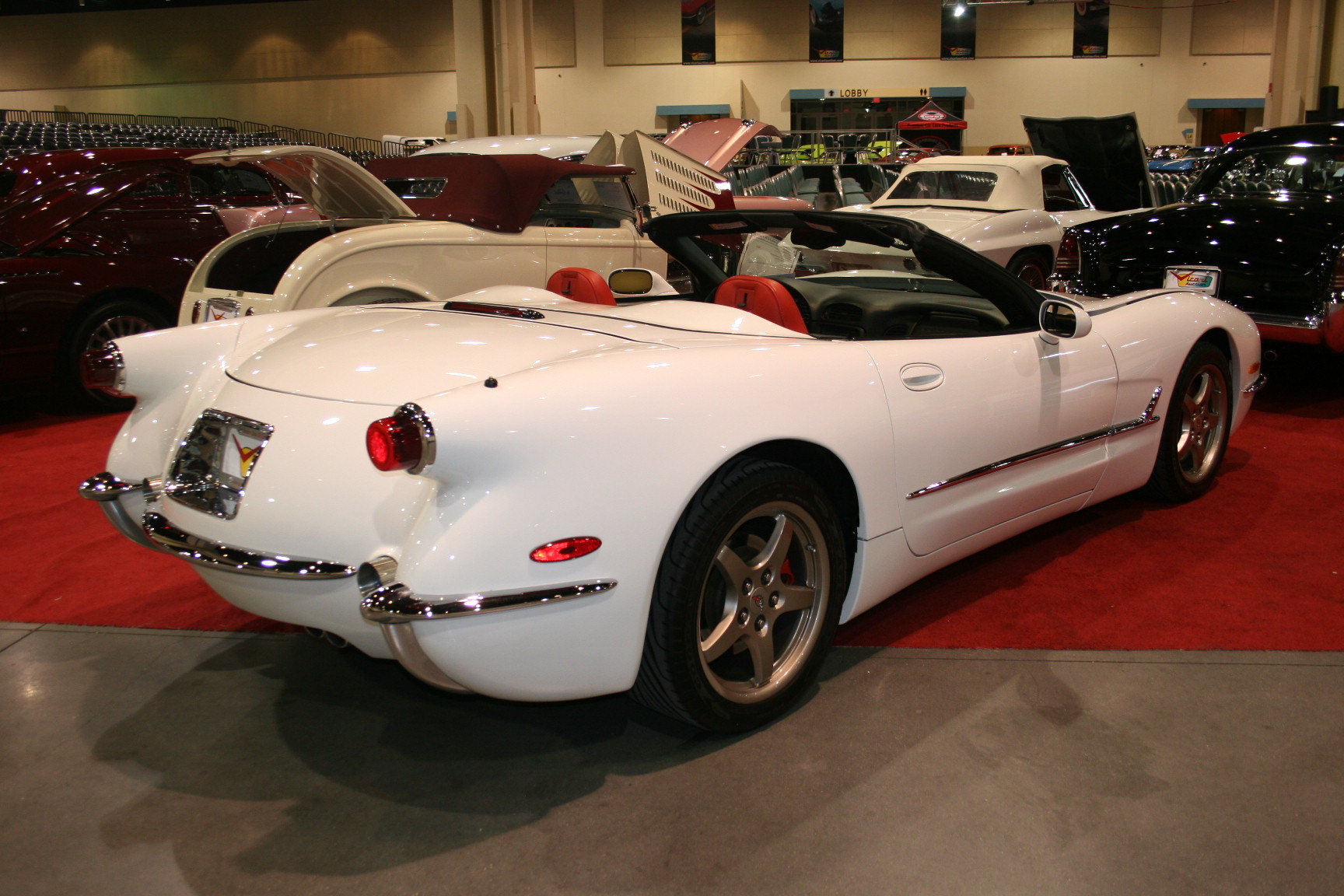 7th Image of a 2004 CHEVROLET CORVETTE