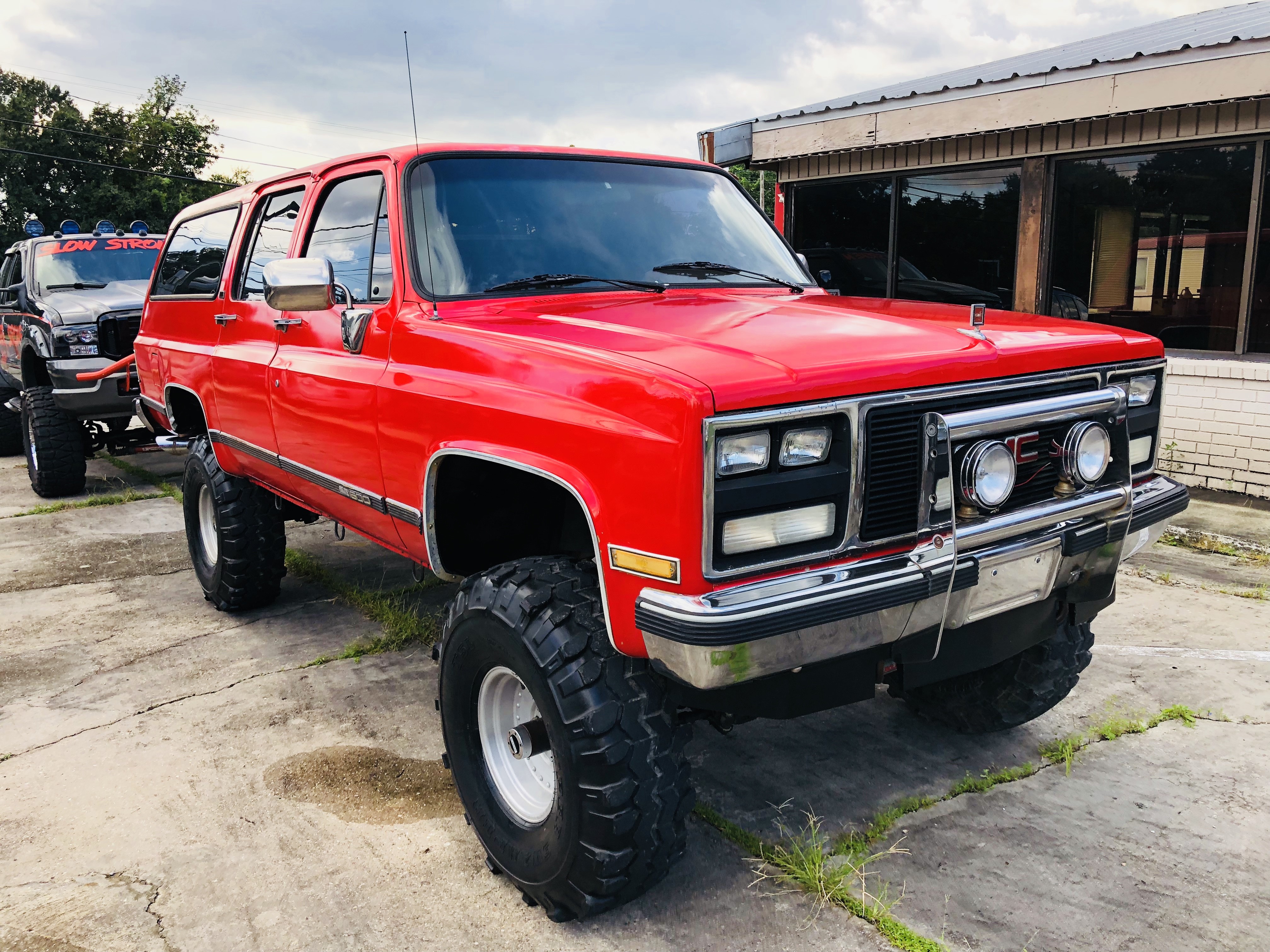 2nd Image of a 1990 GMC SUBURBAN K1500
