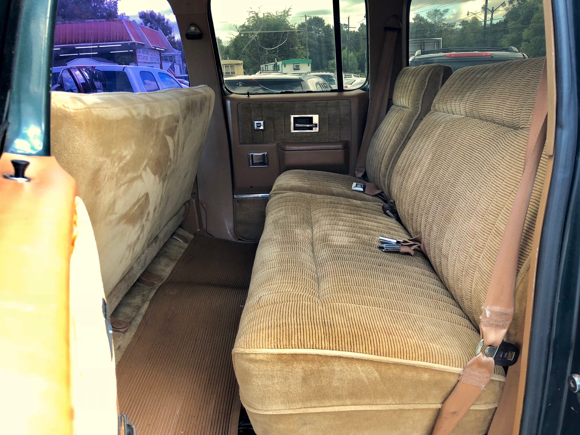 5th Image of a 1990 GMC SUBURBAN K1500