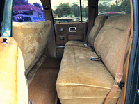 Image 6 of 14 of a 1990 GMC SUBURBAN K1500