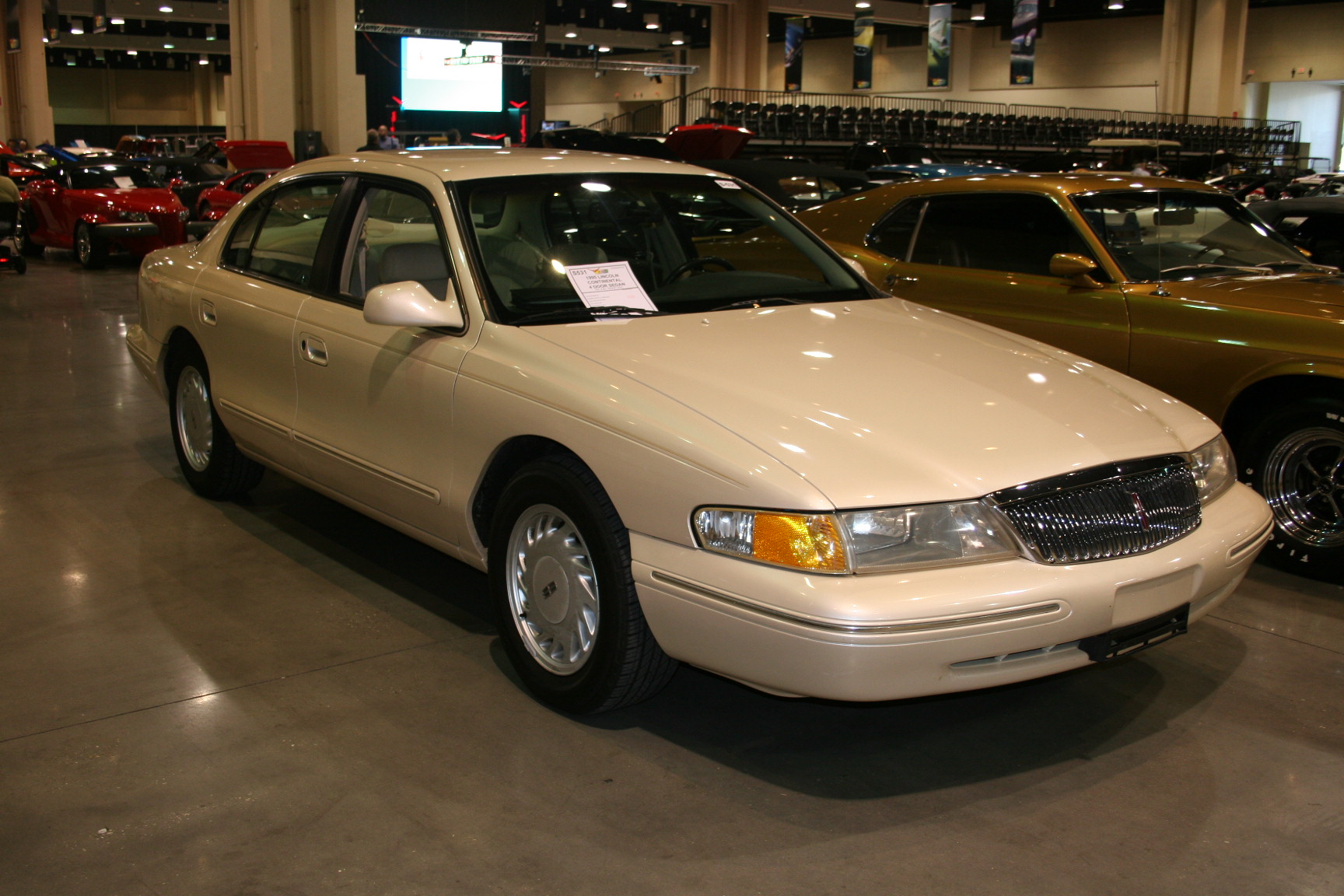 1st Image of a 1995 LINCOLN CONTINENTAL