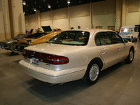 Image 9 of 10 of a 1995 LINCOLN CONTINENTAL