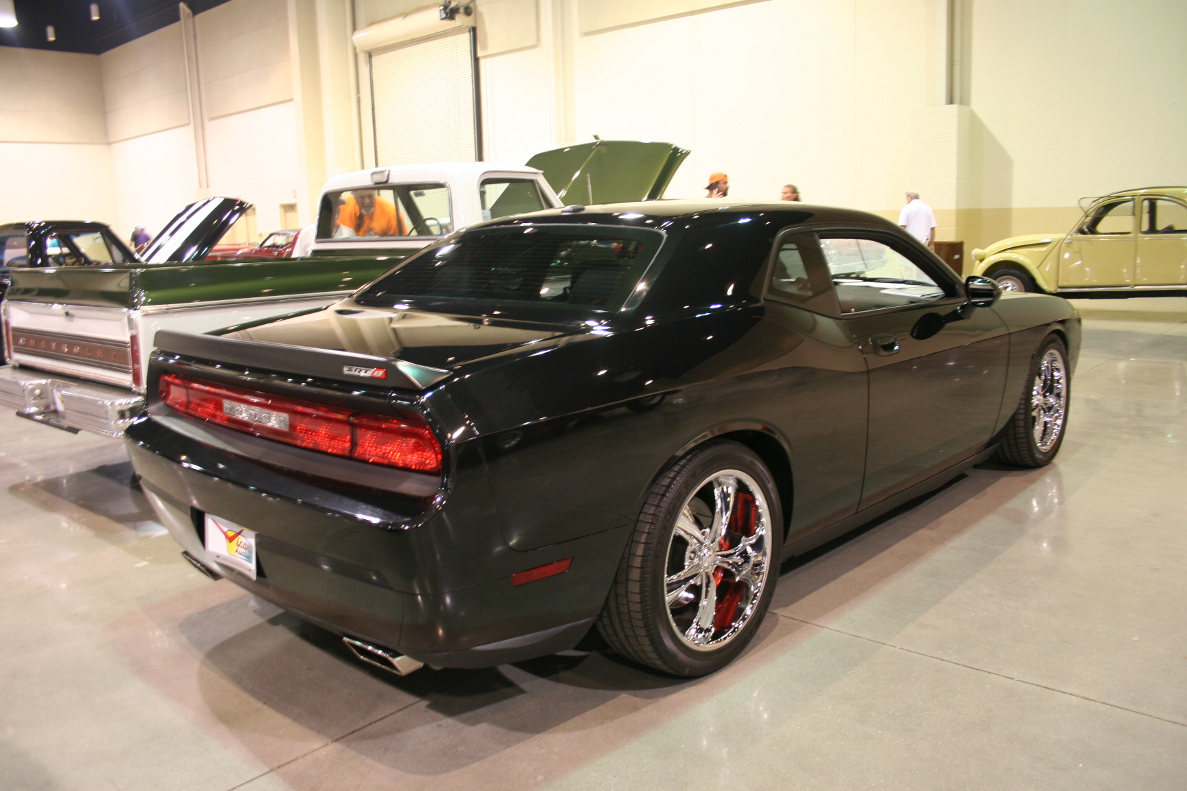 8th Image of a 2009 DODGE CHALLENGER SRT-8