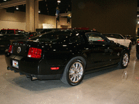 Image 9 of 10 of a 2009 FORD MUSTANG SHELBY GT500KR