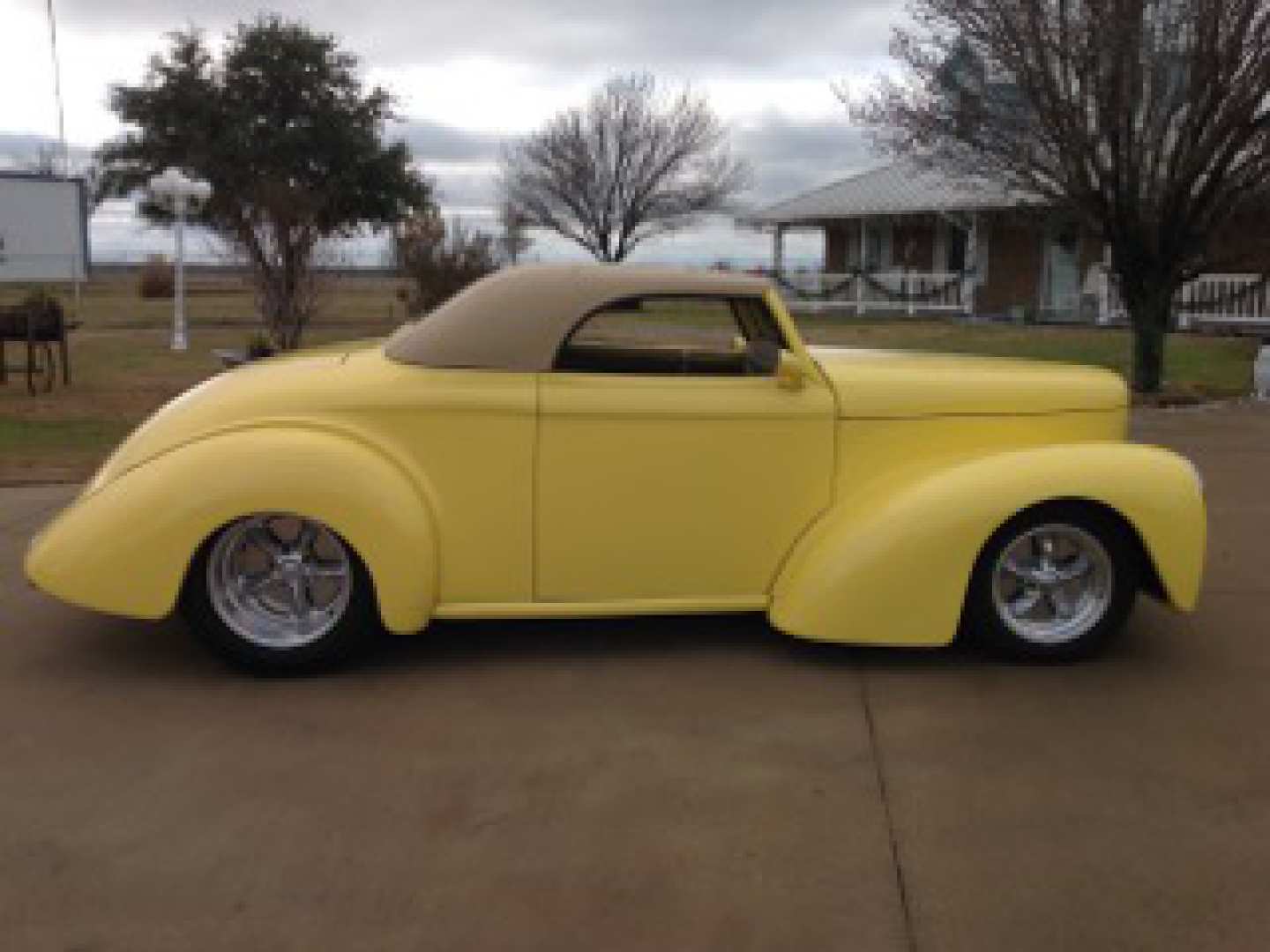 2nd Image of a 1941 WILLYS CUSTOM 41 REPLICA