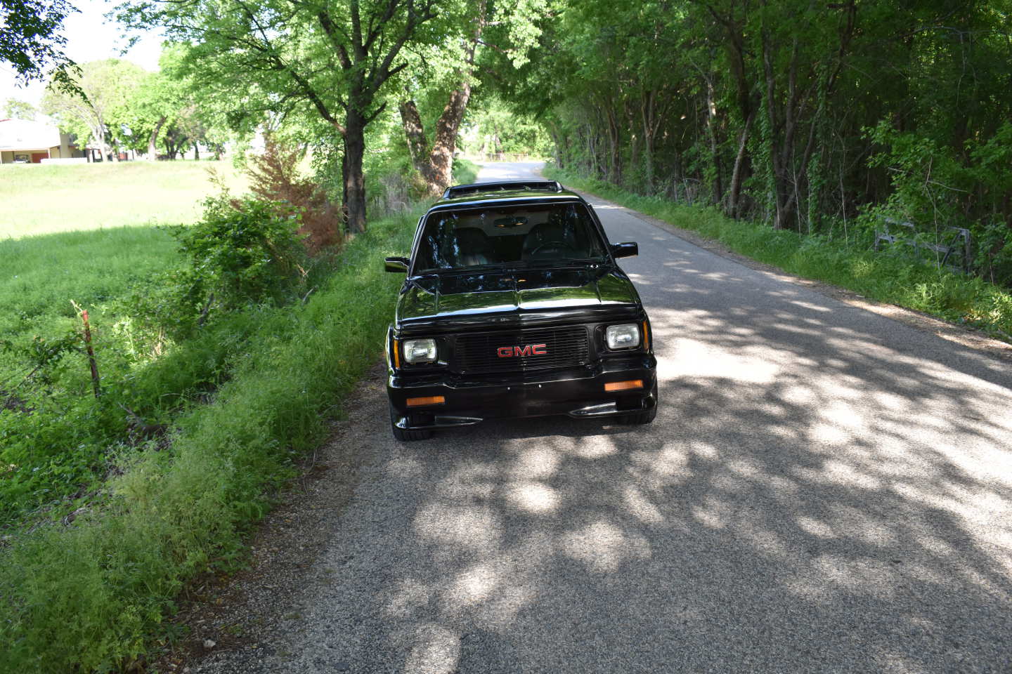 5th Image of a 1993 GMC TYPHOON