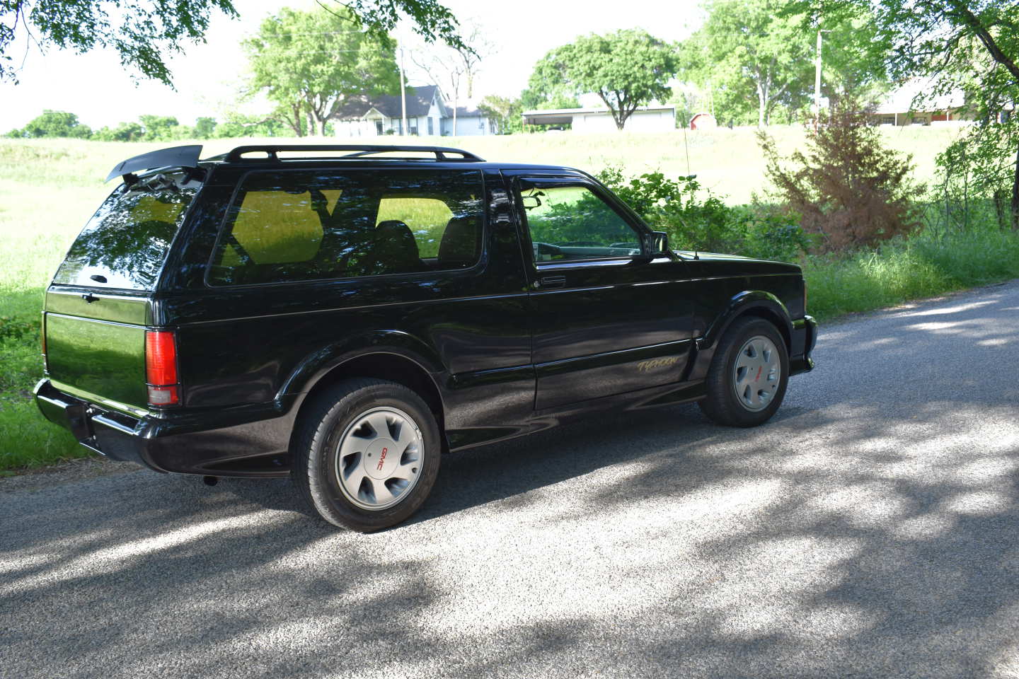 10th Image of a 1993 GMC TYPHOON