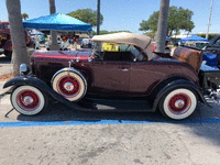 Image 2 of 9 of a 1932 FORD DELUXE ROADSTER