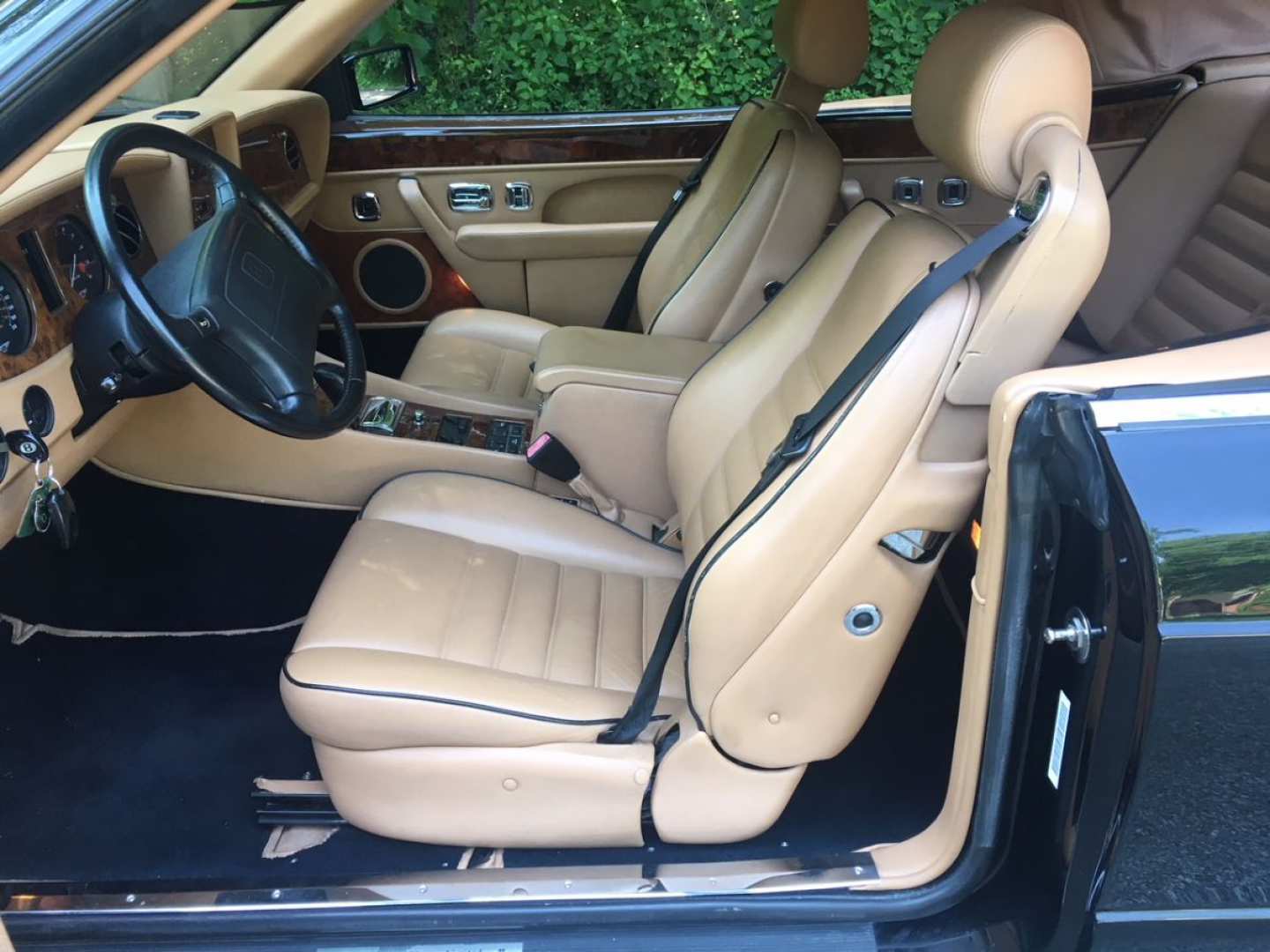 4th Image of a 1997 BENTLEY AZURE