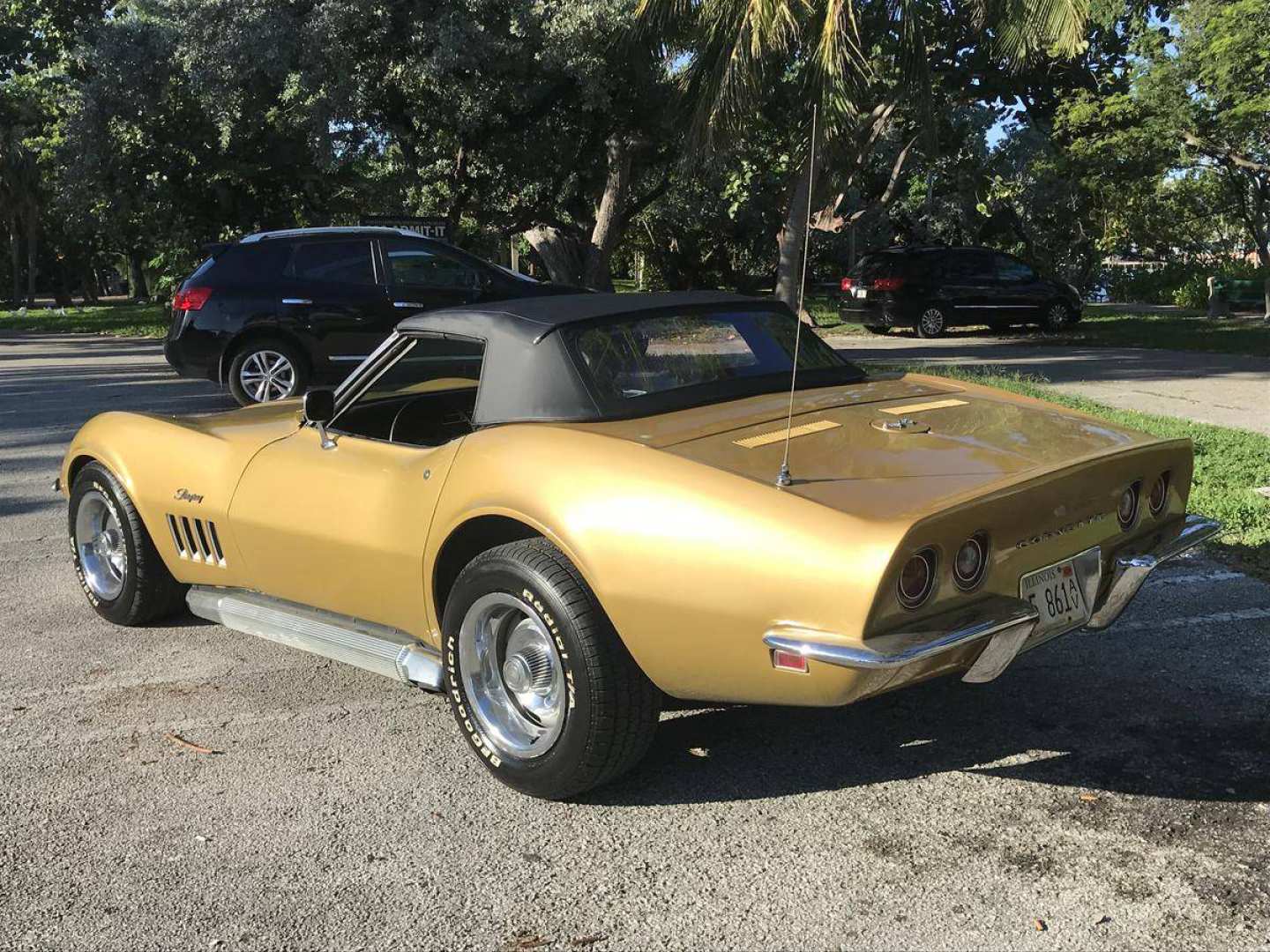 2nd Image of a 1969 CHEVROLET CORVETTE