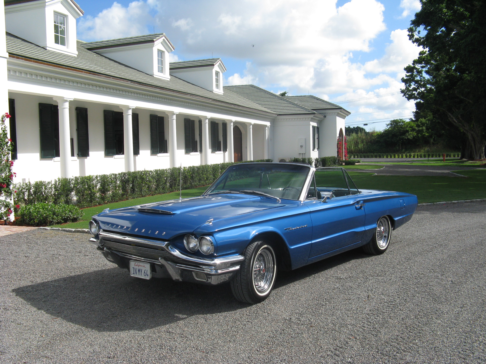 3rd Image of a 1964 FORD THUNDERBIRD