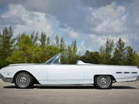 Image 4 of 10 of a 1962 FORD THUNDERBIRD