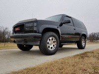 Image 5 of 11 of a 1995 GMC YUKON