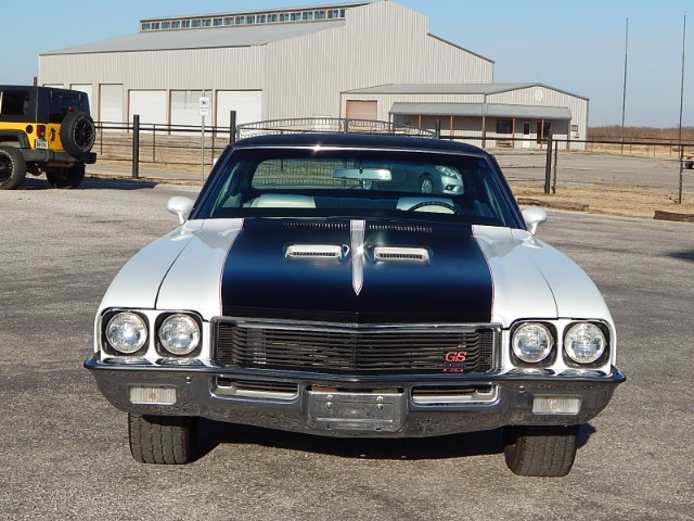 2nd Image of a 1972 BUICK GS-X
