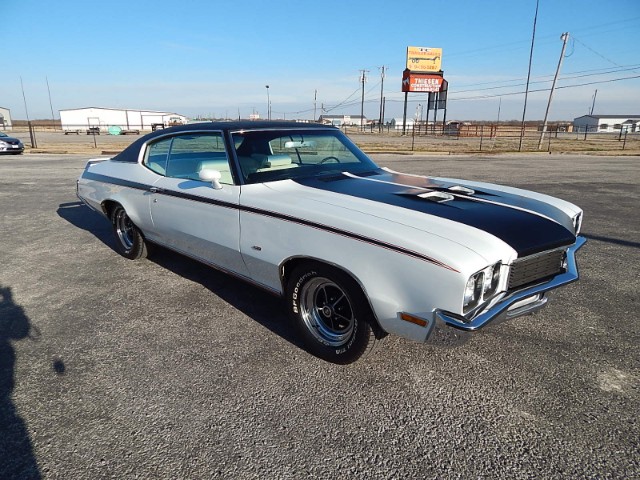 4th Image of a 1972 BUICK GS-X