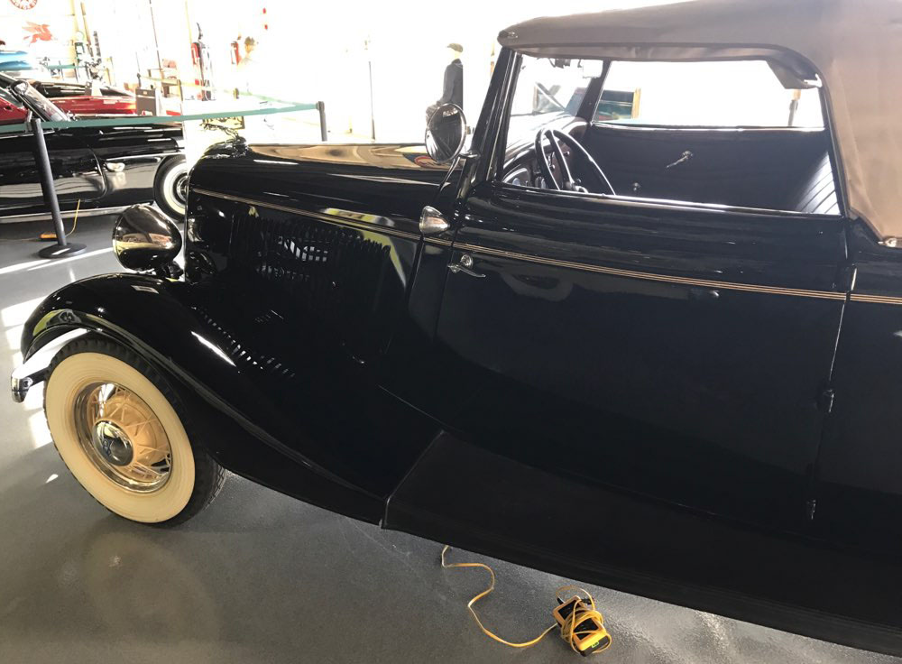 4th Image of a 1934 FORD ROADSTER CABRIOLET