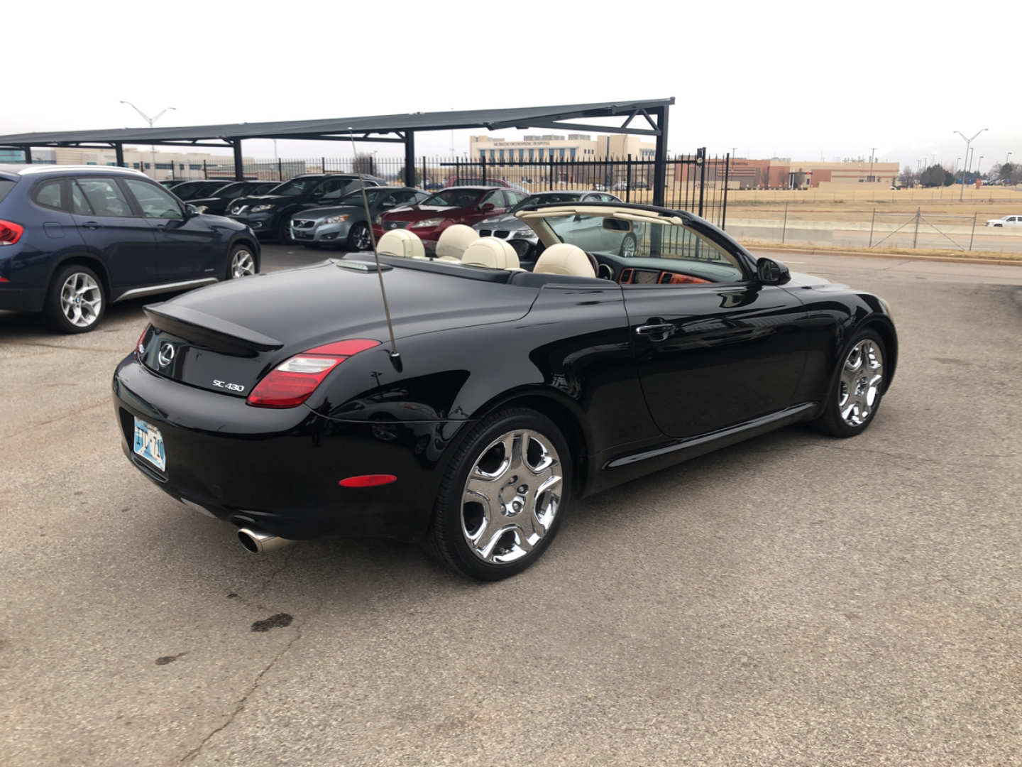 4th Image of a 2008 LEXUS SC 430