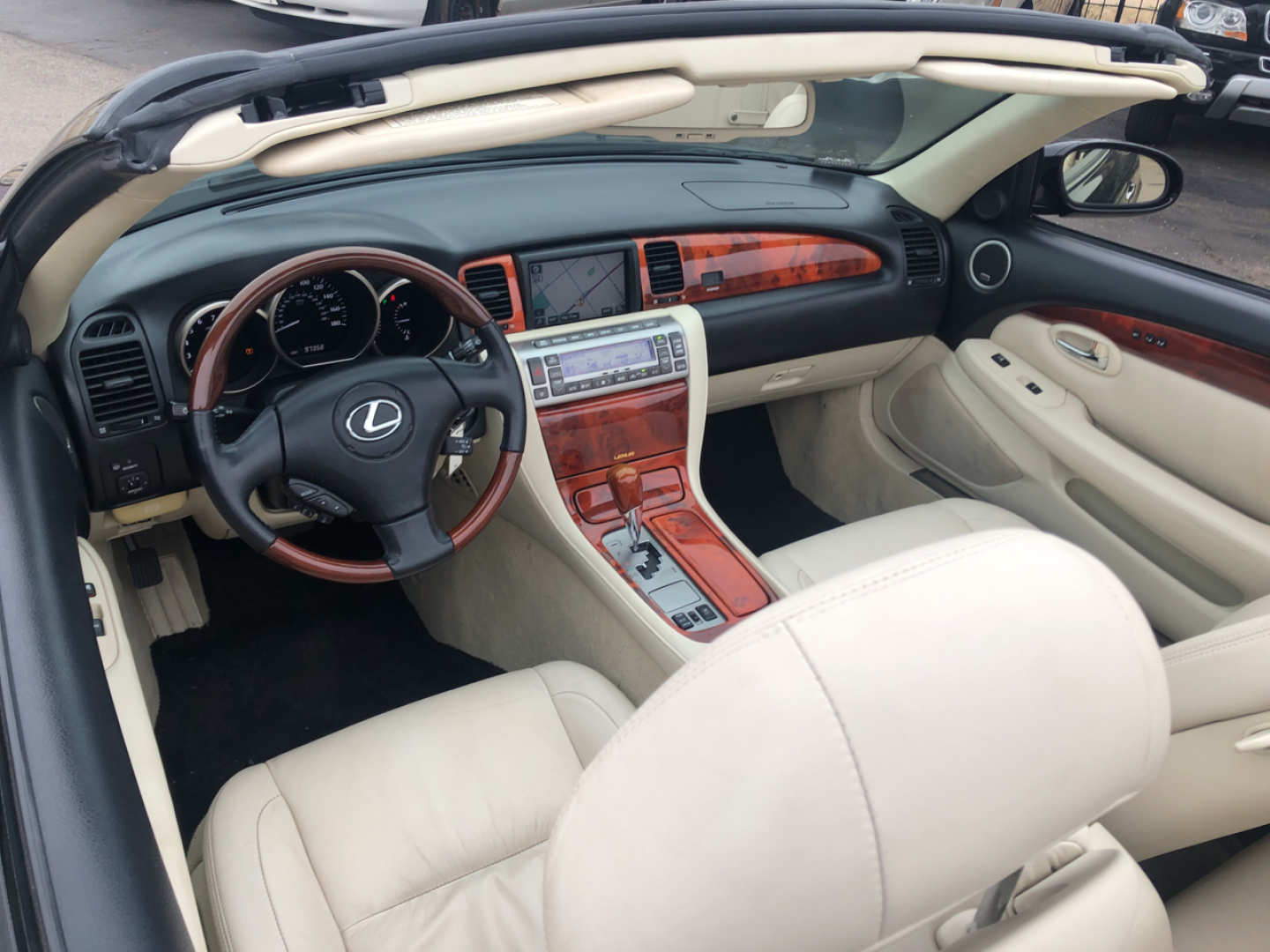 14th Image of a 2008 LEXUS SC 430