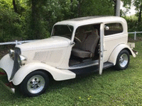 Image 2 of 15 of a 1933 FORD STREET ROD