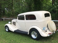 Image 3 of 15 of a 1933 FORD STREET ROD