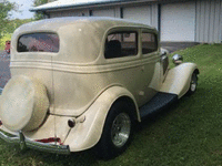 Image 6 of 15 of a 1933 FORD STREET ROD