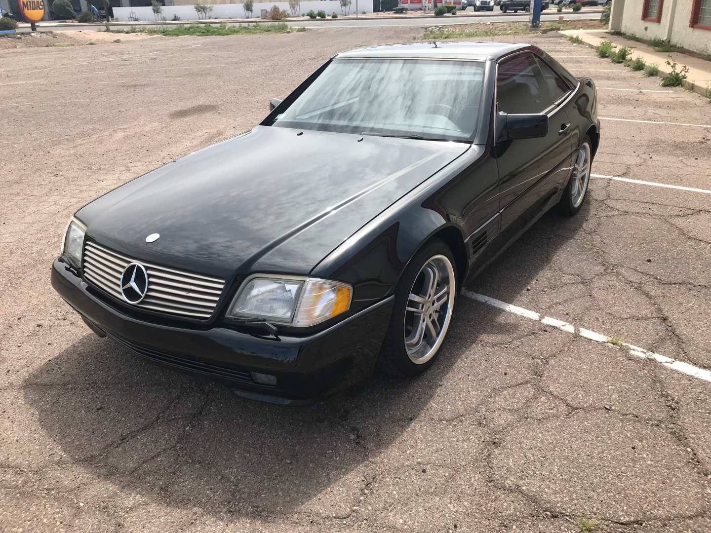 2nd Image of a 1994 MERCEDES-BENZ SL-CLASS SL320