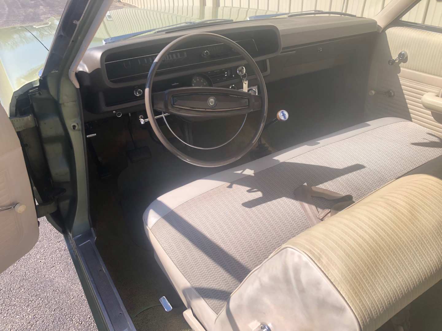 3rd Image of a 1968 FORD CUSTOM