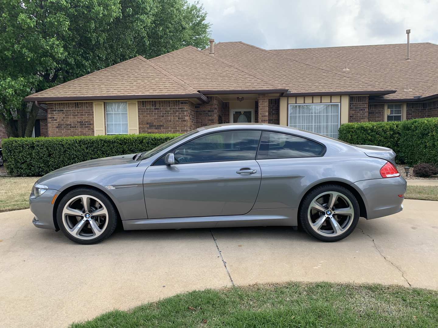 2nd Image of a 2008 BMW 650I