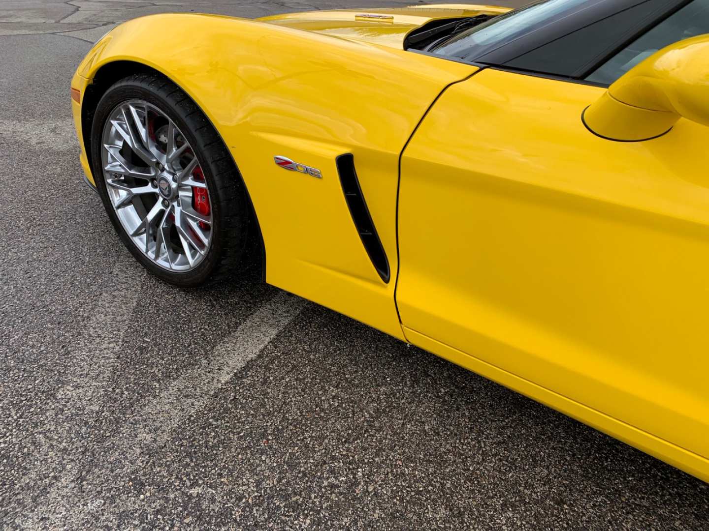 2nd Image of a 2007 CHEVROLET CORVETTE Z06