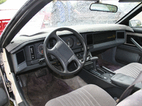 Image 3 of 7 of a 1989 PONTIAC FIREBIRD