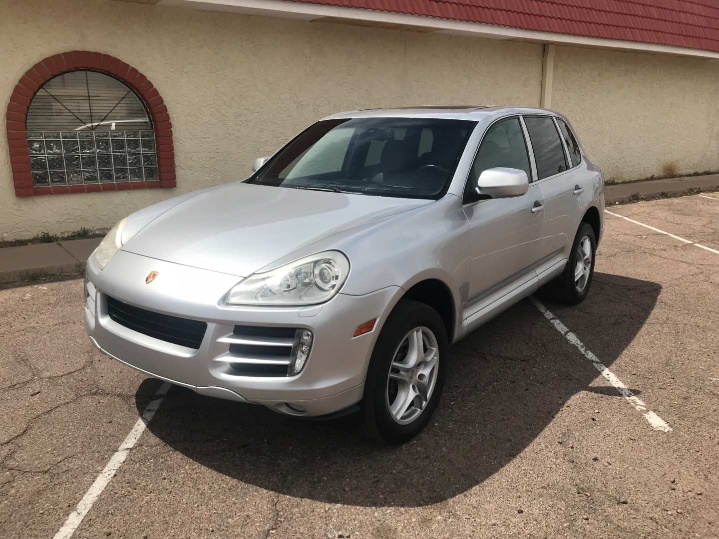 1st Image of a 2010 PORSCHE CAYENNE