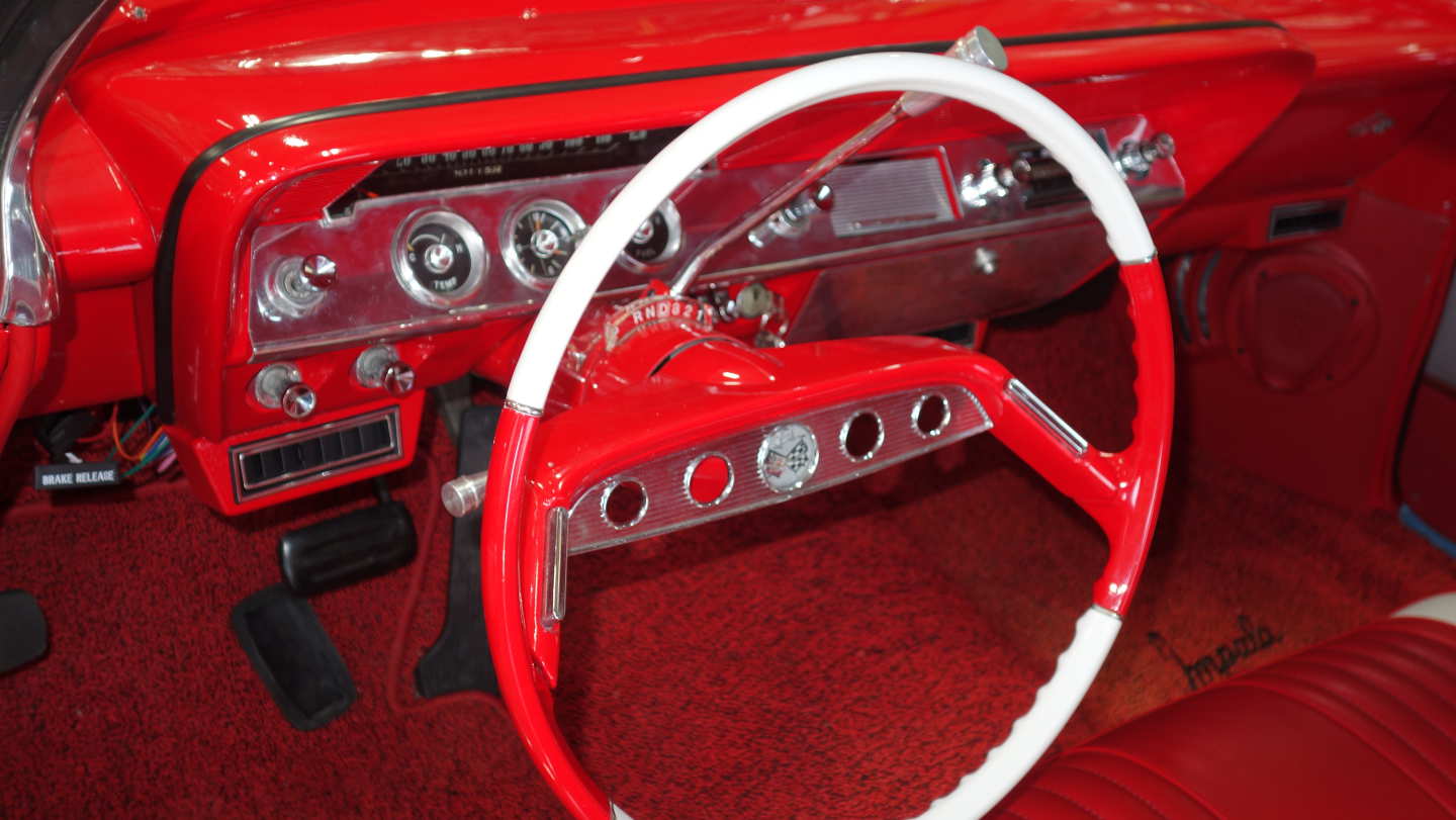 3rd Image of a 1961 CHEVROLET IMPALA