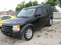 Image 2 of 16 of a 2006 LAND ROVER LR3