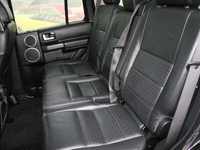 Image 8 of 16 of a 2006 LAND ROVER LR3