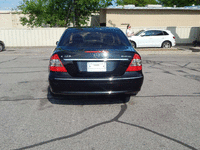 Image 4 of 10 of a 2007 MERCEDES-BENZ E-CLASS E320 CDI