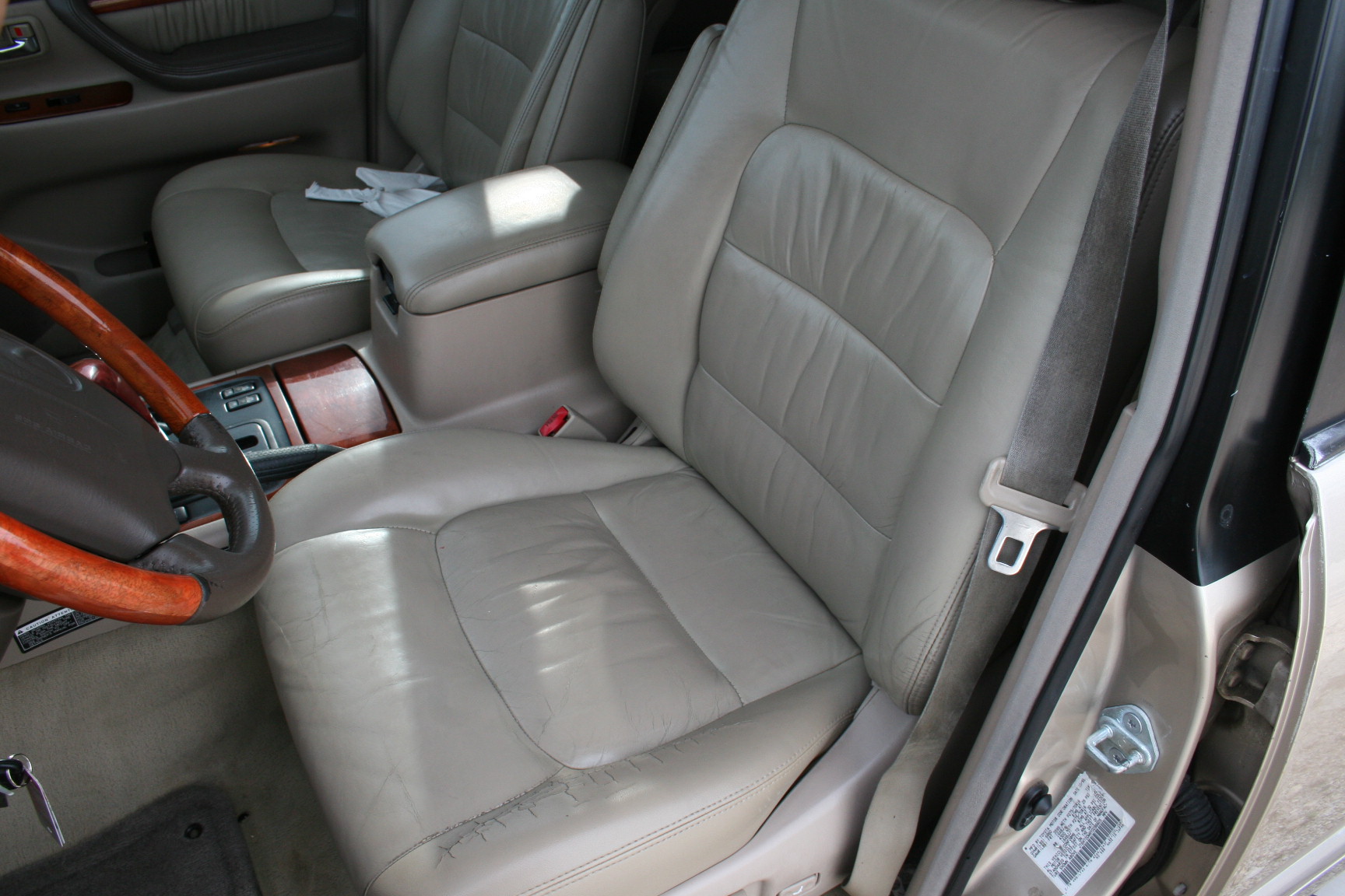 6th Image of a 2000 LEXUS LX 470