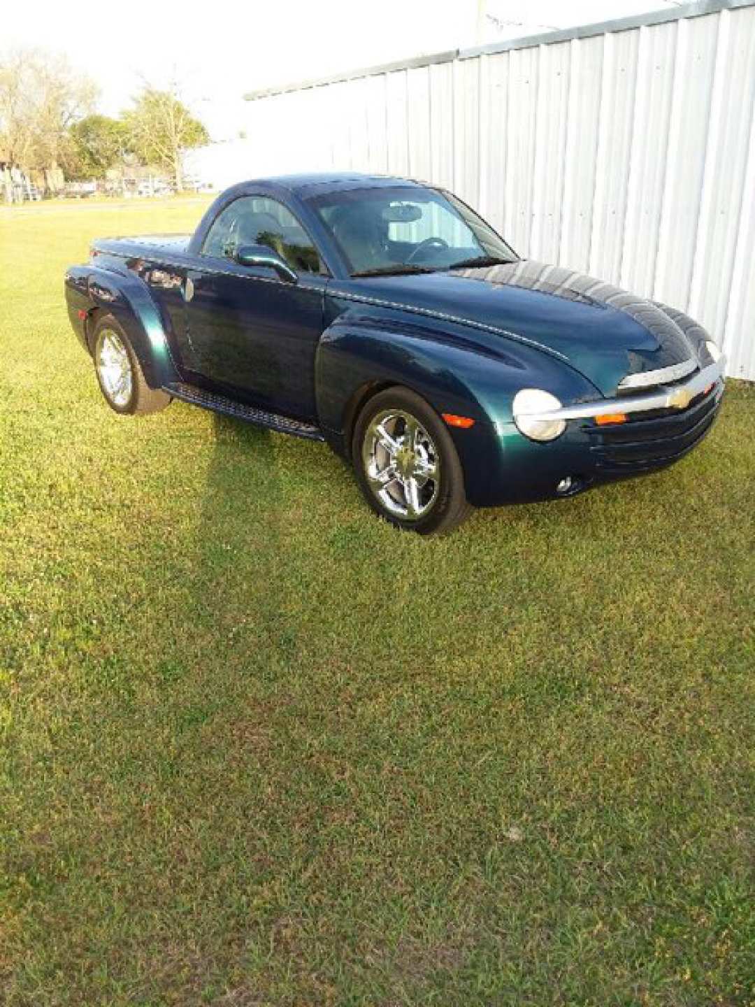 0th Image of a 2005 CHEVROLET SSR